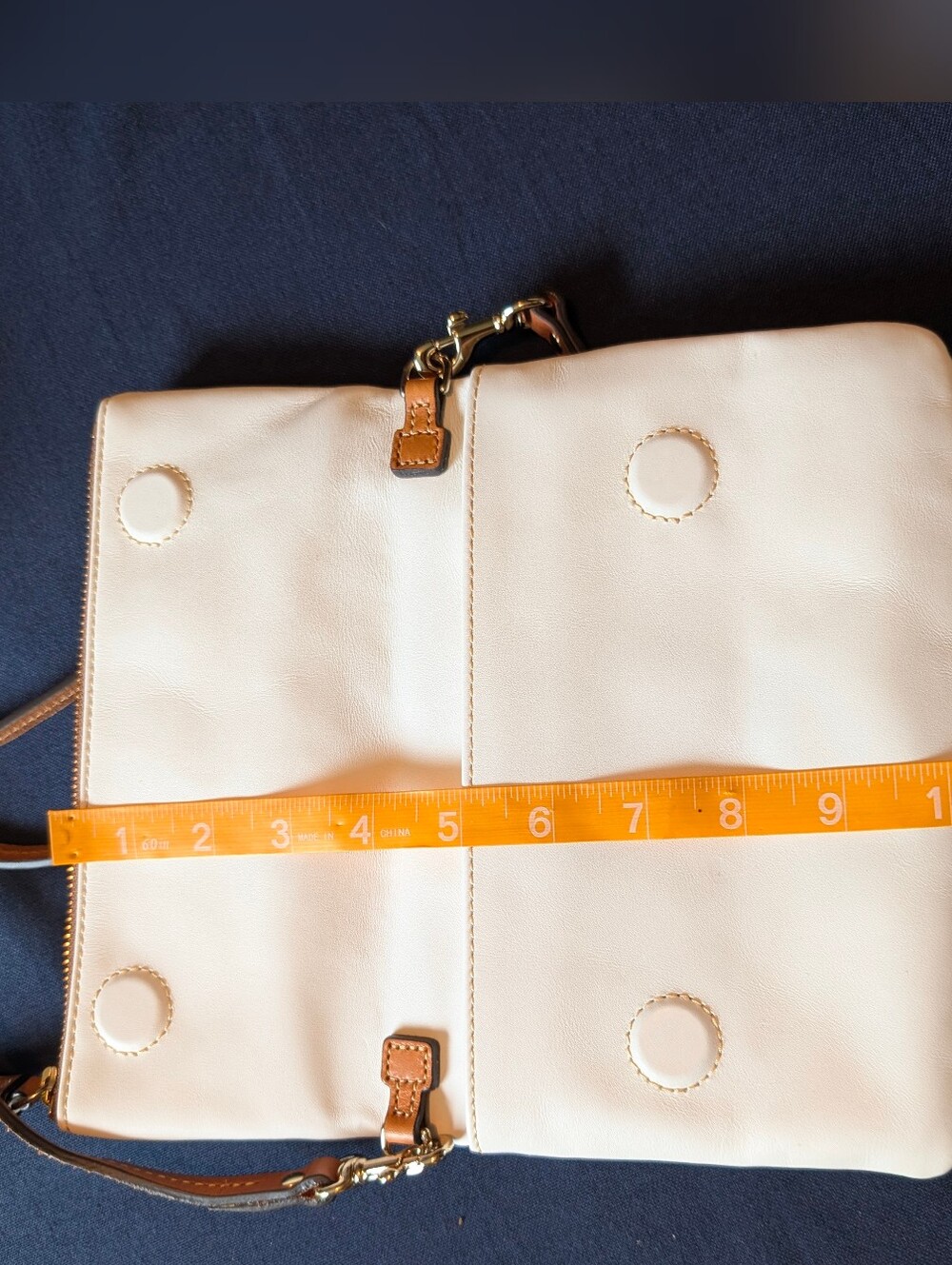 Dooney and Bourke Crossbody bag Leather - Picture 4 of 16